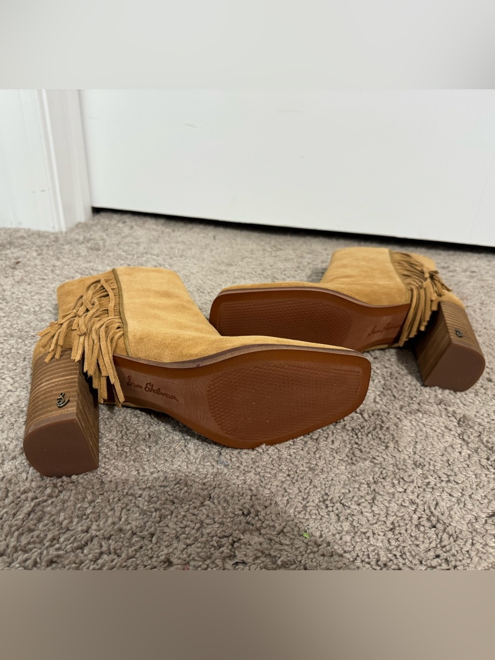 Pretty Sam Edelman size 7 camel suede fringe Ona booties new - Picture 4 of 6